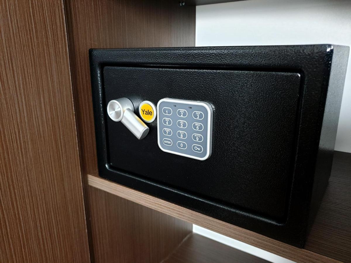 Executive Apartment Avantgarden Coresi Braşov Exteriör bild