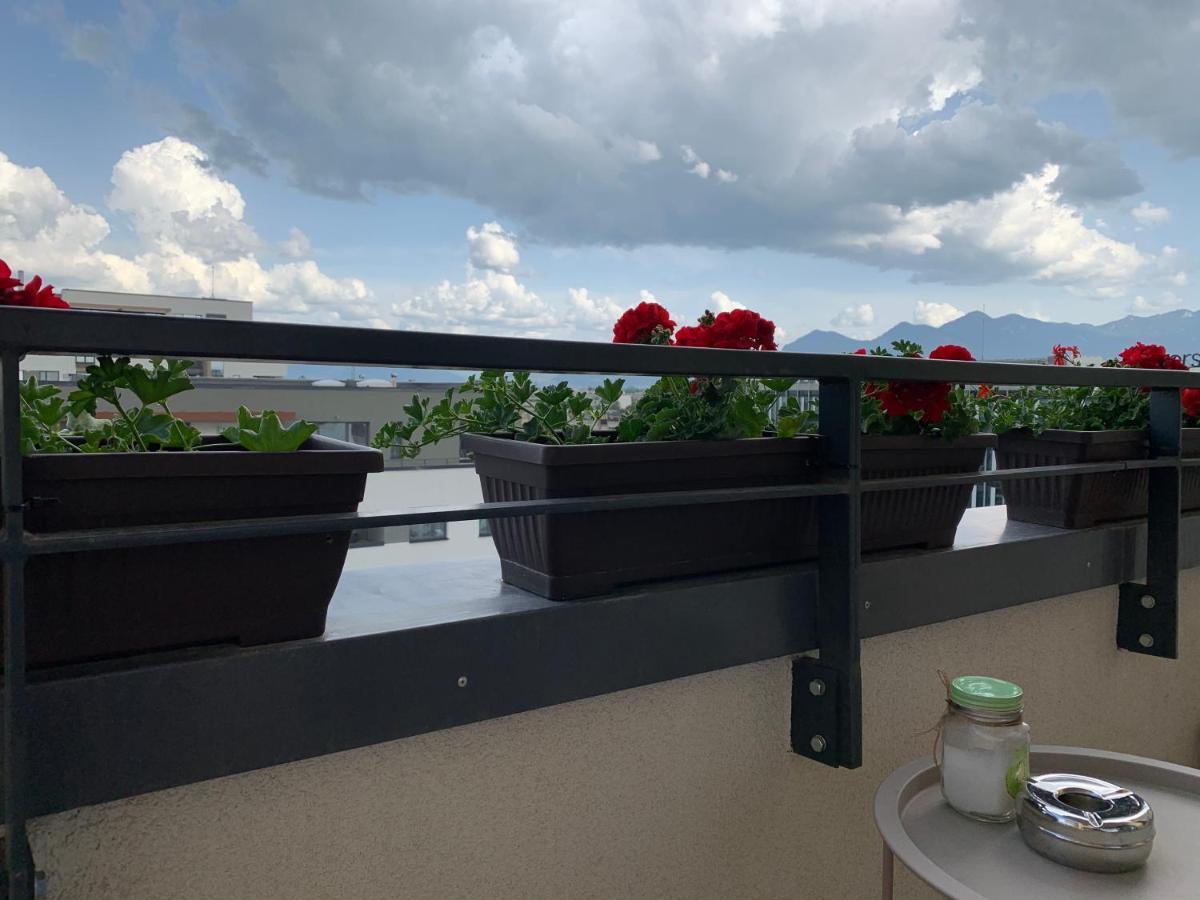 Executive Apartment Avantgarden Coresi Braşov Exteriör bild