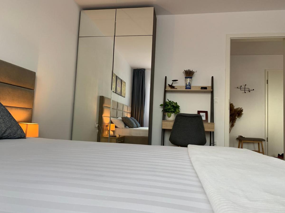 Executive Apartment Avantgarden Coresi Braşov Exteriör bild